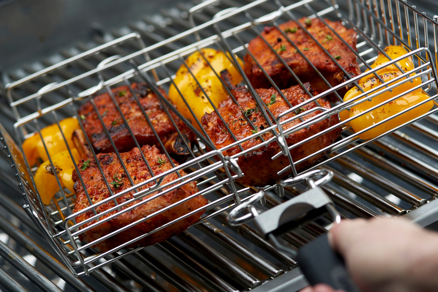 Grillkorb mit abnehmbarem Griff